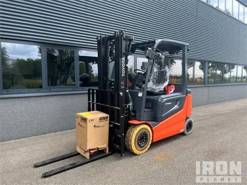 Toyota 9FBM25T (bj 2023)