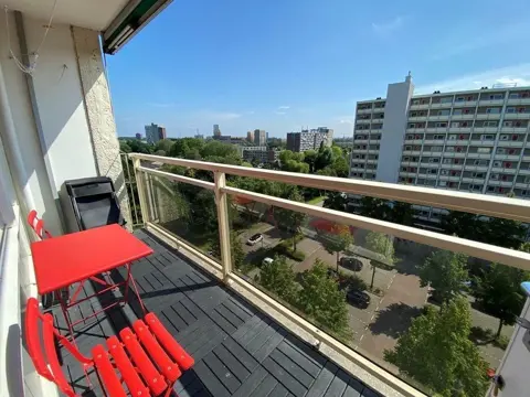 Woning aan de Jisperveldstraat te Amsterdam