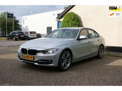 BMW 3-serie 320i Executive - Sportline