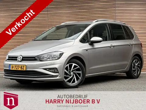 Volkswagen Golf Sportsvan 1.0 TSI Highline Edition Trekhaak / All season banden / Stoel verwarming /