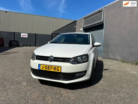 Volkswagen Polo 1.4-16V Highline Airco Cruise Navi PDC LM-Wielen.