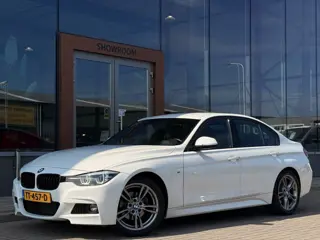BMW 3 Serie 318i M Sport Edition | Cruise | Leder | Stoelverwarming | LED |