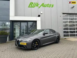Alfa Romeo Giulia 2.0T * Veloce pakket * Stoel + Stuur verwarming * Leder