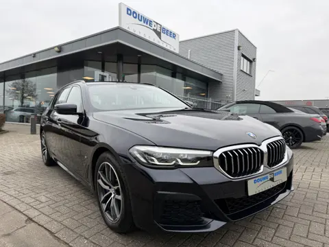 BMW 5 Serie Touring 530e xDrive M Sport Trekhaak | Stuurverw. | HiFi | Camera | Stoelverw.