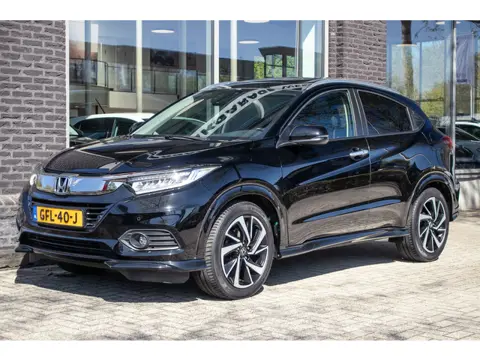 Honda HR-V 1.5 i-VTEC Executive | Pano dak | Trekhaak | Camera |
