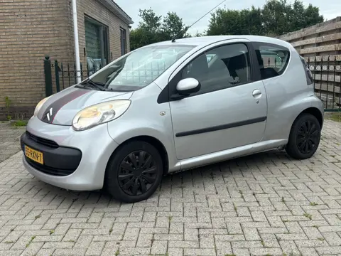 Citroen C1 1.0-12V Séduction inruilkoopje met nieuwe apk keuring koopje hoor !