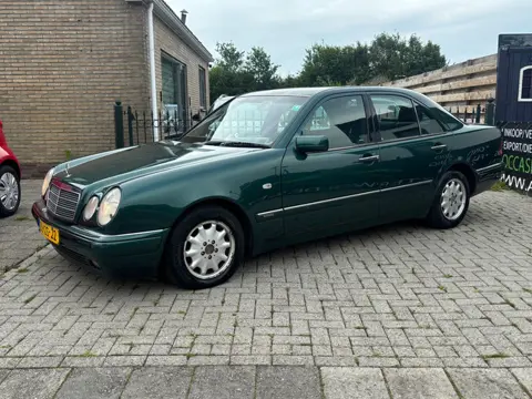 Mercedes-Benz E-klasse 200 CDI Avantgarde | automaat | trekhaak | airco | cruise control | nieuwe ap