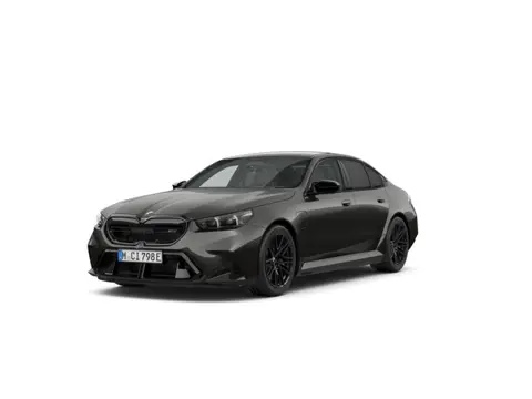 BMW M5 | 20/21'' | Panorama. | M Driv. Pack | Alcan. hemel | Driv. + Park. Prof. | Stoelvent. | B&W 