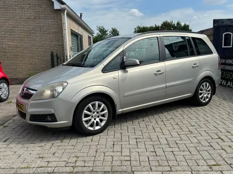 Opel Zafira 2.2 Temptation 7 persoon | airco | trekhaak | cruise | nieuwe apk !