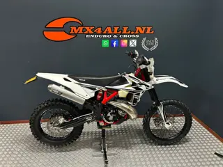 Beta RR 300 2-takt E-start ! HGS / YSS Suspension no KTM 300 EXC