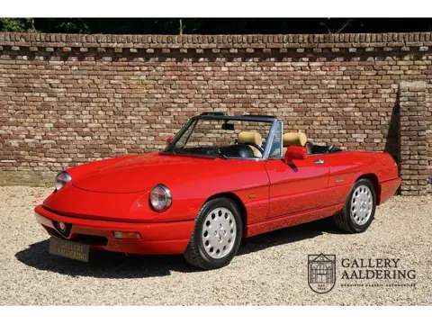 Alfa Romeo Spider 2.0 Type 4 "Two owners from new" Only 2 owners from new, "Bare metal respray" - co