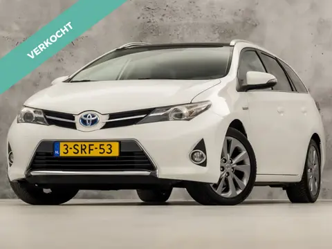 Toyota Auris Touring Sports 1.8 Hybrid Sport Automaat (PANORAMADAK, NAVIGATIE, CLIMATE, CAMERA, SPOR