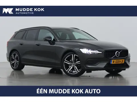Volvo V60 B3 Momentum | Trekhaak | 19 Inch | Getint Glas | ACC | BLIS | Camera | Stoel+Stuurverwarmi