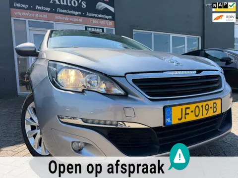Peugeot 308 SW 1.2 PureTech Style van 2de Eig met panoramadak en trekhaak en navigatie en bluetooth 