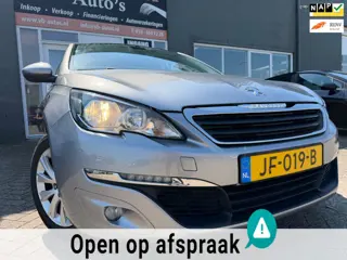 Peugeot 308 SW 1.2 PureTech Style van 2de Eig met panoramadak en trekhaak en navigatie en bluetooth 