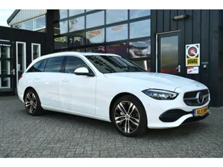 Mercedes-Benz C-Klasse Estate 300 e Luxury Line | Massage | Trekhaak | Memory | 360° | Sfeer | Carpl