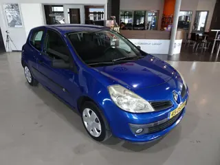 Renault Clio 1.2-16V Special Line 1e eigenaar /  Nwe Distributieriewm  / Dealer onderhouden