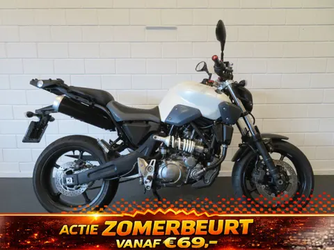 Yamaha MT 03 MT03 NAKEDBIKE 35KW! (bj 2010)