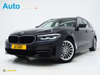BMW 5 Serie Touring 530e | LED Grille | Leder | Camera | Dodehoek | Sfeerlicht | Cruise | Carplay