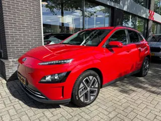 Hyundai KONA EV Fashion 64 kWh | SOH 95% | Fase 3 | Adapt Cruise |
