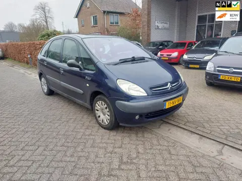 Citroen Xsara Picasso 1.8i-16V Différence 2 met Rijbare Schade, Loop Sloop Cross