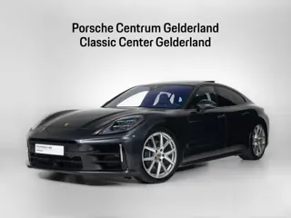 Porsche Panamera 4
