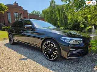 BMW 5-serie Touring 540i xDrive High LEER/pano/TREKHAAK/20inch