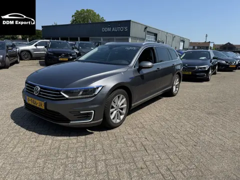 Volkswagen Passat Variant 1.4 TSI GTE Highline | Automaat | Navi | Camera | Leer | Elektrische stoel