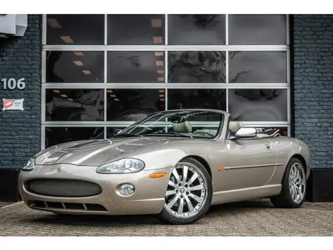 Jaguar XK8 4.0 V8 Convertible (bj 1997, automaat)