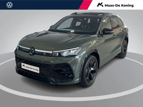 Volkswagen Tiguan 1.5eHybrid 150kW/204PK R-Line Black Style · Panoramadak · Trekhaak · Apple/Android