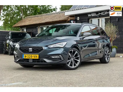 Seat Leon Sportstourer 1.5 eTSI FR Launch Edition Automaat I Trekhaak I Adaptive Cruise I Led I Half