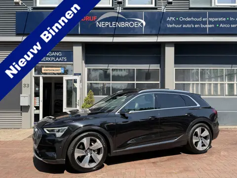 Audi e-tron e-tron 55 quattro advanced 95 kWh Panodak,Trekhaak,Navi,Clima 408pk Dealer onderhouden