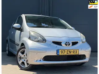 Toyota Aygo 1.0 | 3 Deurs | E - Pakket | Sportvelgen |
