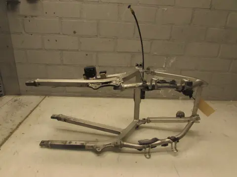 ACHTER SUBFRAME Suzuki GSX R 600 1995 - 2000