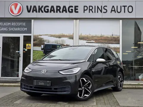 Volkswagen ID.3 First Plus 58 kWh |TREKHAAK|CAMERA|STOELVERWARMING|ADAPTIVE CRUISE CONTROL|ORIG. NL|