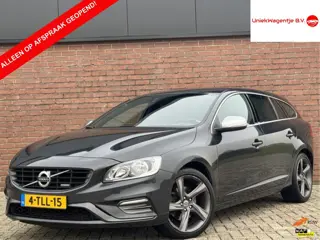 Volvo V60 1.6 T3 R-DESIGN | NL-AUTO! | NAVI! | TREKHAAK!