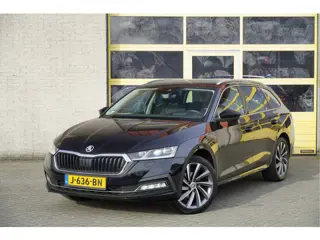 Škoda Octavia Combi 1.5 TSI 150PK! First Edition BJ2020 Lmv 18" | Led V+A | Pdc | Navi | Keyless ent