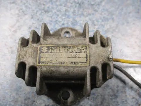 SPANNINGSREGELAAR Suzuki GS 750 1970 - 2012