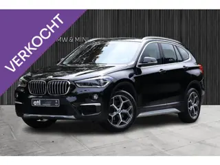 BMW X1 sDrive18i X-Line | Navi | LED | Clima | Stoelverwarming | Sportstoelen | Achteruitrijcamera |