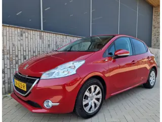 Peugeot 208 1.2 VTi Active AIRCO NAVI CRUISE TREKHAAK 2 X SLEUTELS