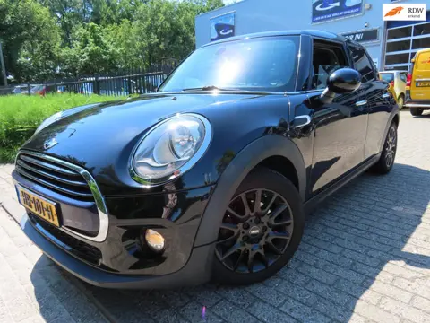 Mini 5-Deurs 1.5 Cooper Business