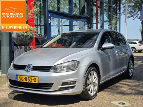 Volkswagen Golf 1.2 TSI Business Edition AUTOMAAT | Navigatie | Trekhaak | Parkeersensoren+Camera | 