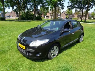 RENAULT MEGANE met nieuwe a p k 