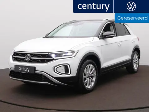 Volkswagen T-Roc 1.5 TSI Style Automaat - Navigatie - Camera - ACC- Side Assist - Achterklep elektri