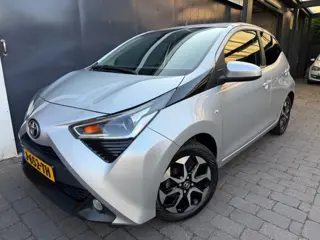TOYOTA AYGO 1.0 VVT-I X-JOY Carplay Camera Climat control 