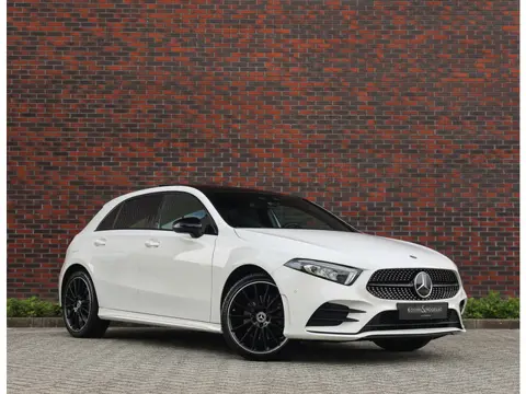 Mercedes-Benz A-Klasse 250 e AMG Line | Pano - Camera - ACC