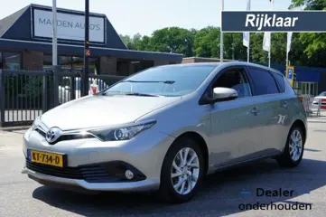 TOYOTA AURIS 1.8 HYBRID TREND TREKH/PANO/NAVI VOLLEDIG DEALER ONDERH.