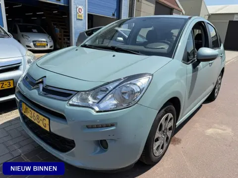 Citroën C3 1.2 PureTech Tendance 2016 NAP EURO 6 benzine Boekjes en rekeningen zijn aanwezig.