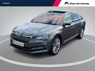 Skoda Superb Combi 1.4TSI iV 160kW/218PK Laurin & Klement DSG · Panoramadak · Leder · Trekhaak · 360