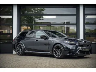 BMW M5 Touring (bj 2025, automaat)